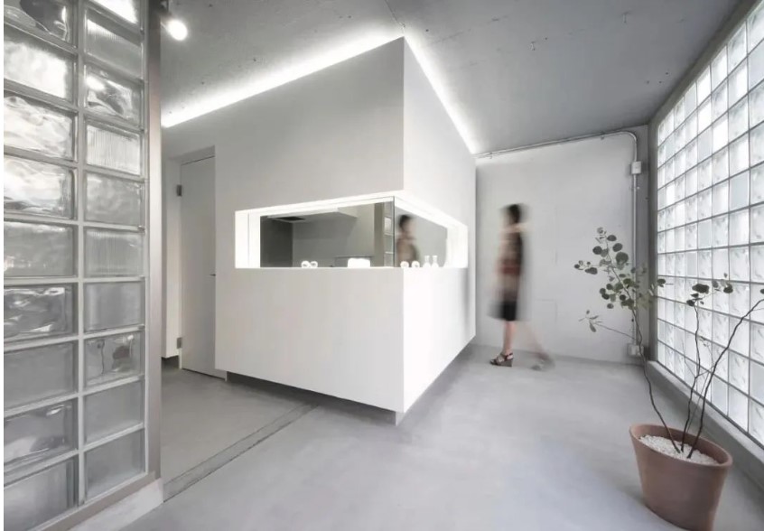 الطوب الزجاج الجوف