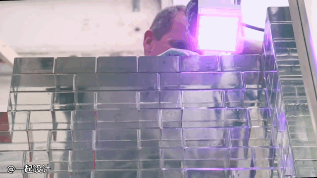 الطوب الزجاجي