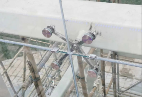 جدار الستار الزجاجي