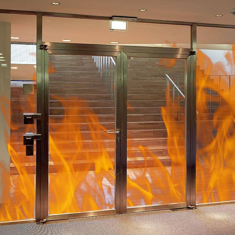ما هو حريق الباب الزجاج المقيم؟
